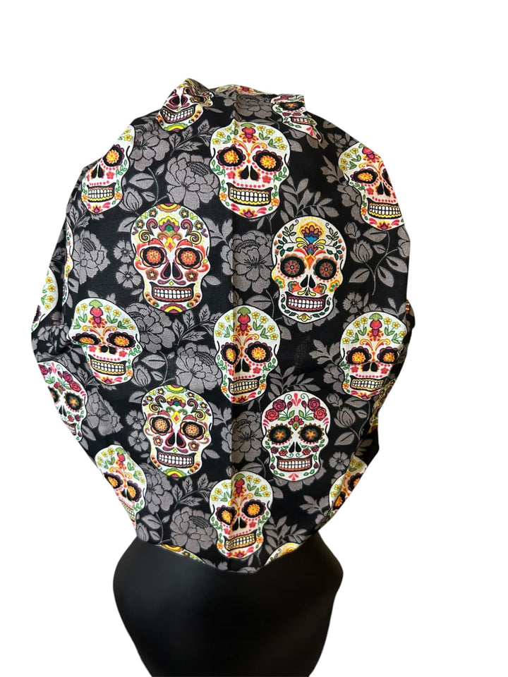 Gray skull - Bouffant Cap